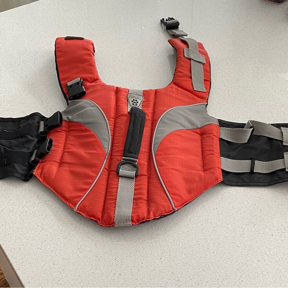 Used pet life jacket. Size small. - Picture 4 of 8